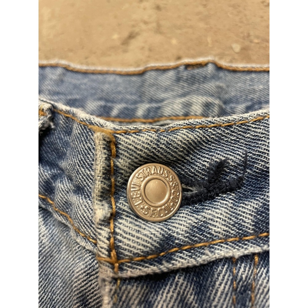 Levis 550 Jeans Mens 34x34 Light Wash Blue Relaxed Tapered Zip Fly Distressed - Picture 5 of 16